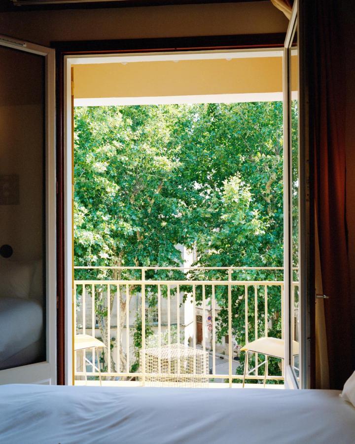 Hotel Present - Entree Autonome, Reception En Ligne - Encore Mieux Арль Екстер'єр фото